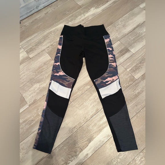 PINK Victoria's Secret Pants - Vs pink rare hard to find leggings